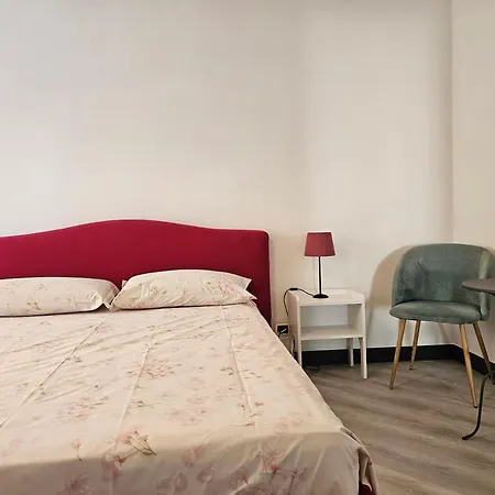 Casa Clelia, Esclusivo Frontemare A ואראצה