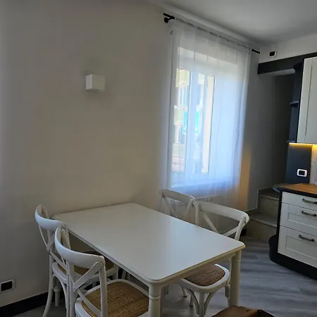 Casa Clelia, Esclusivo Frontemare A